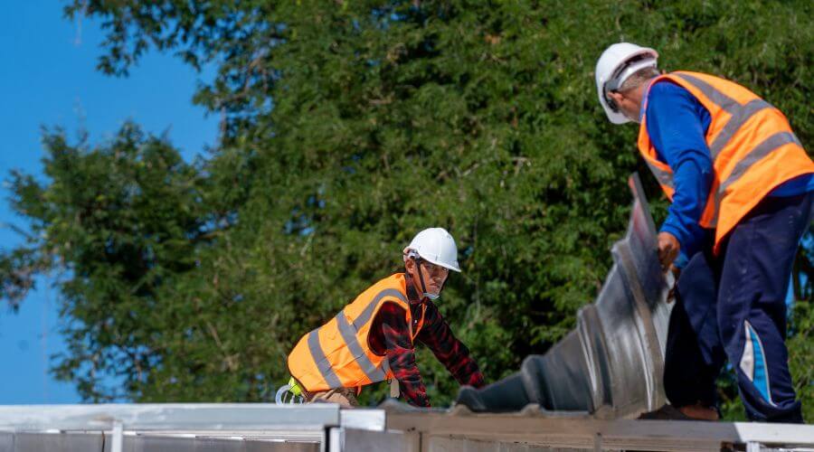Professional residential roofers in Karlsruhe, ND